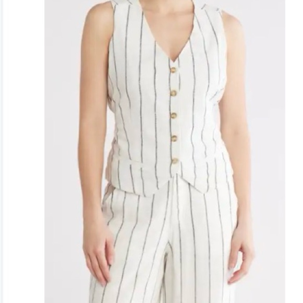Love By Design White and Black April V-Neck vest Striped